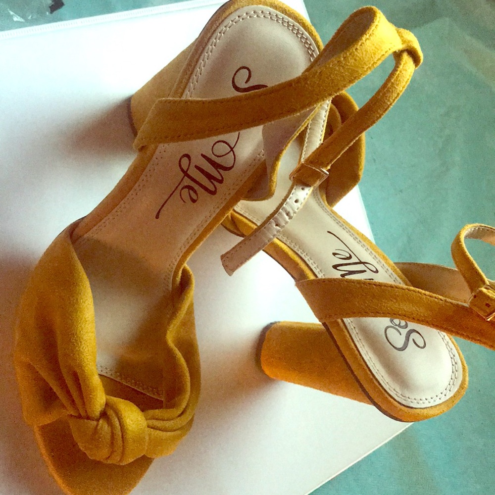 A Little Twisted Heel